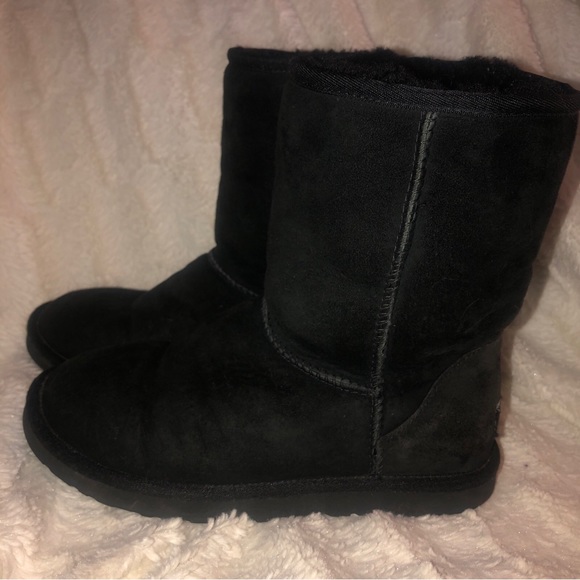 UGG Short boot, black. SZ 7 - Picture 2 of 10